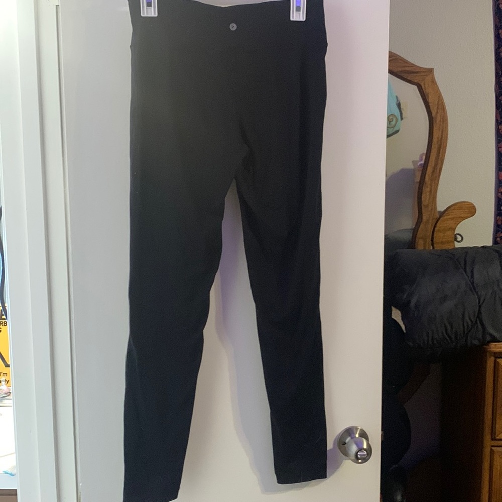 Plain black leggings